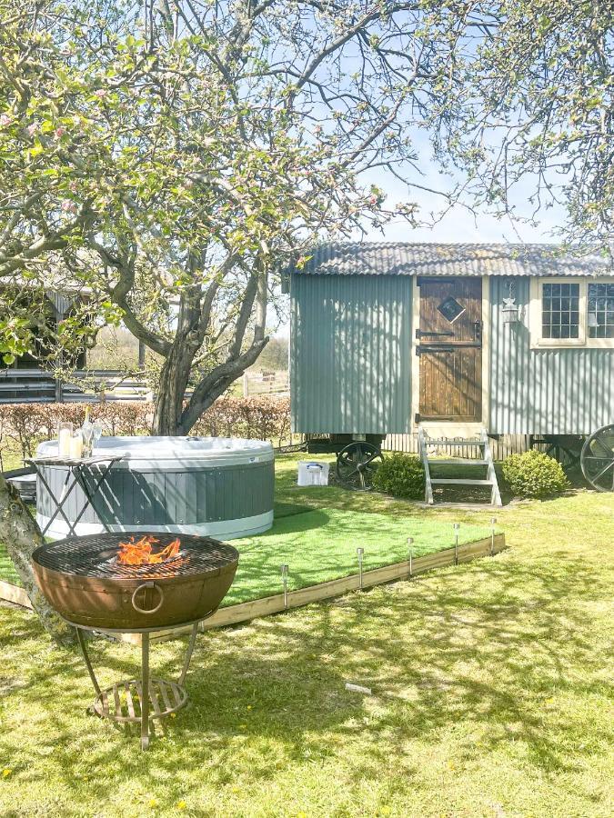 Beech Shepherds Hut York Ngoại thất bức ảnh